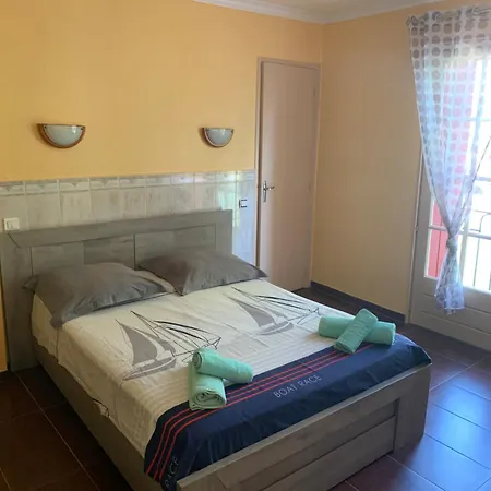 A La Galiote * 阿格德